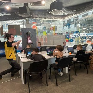 KIBERone стал официальным партнером Технопарка «Сколково» - КИБЕРшкола программирования для детей, компьютерные курсы для школьников, начинающих и подростков - KIBERone г. Югорск